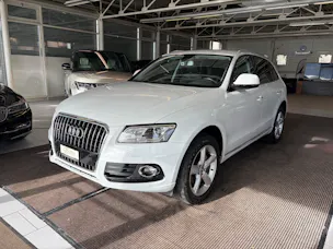AUDI Q5 2.0 TDI quattro S-tronic | CH | Designpaket Sport | Adaptiv Tempomat | DAB | 19" | AMBITION | Xenon Plus |