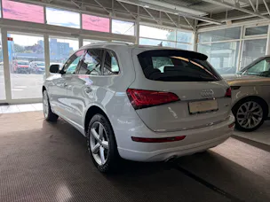 AUDI Q5 2.0 TDI quattro S-tronic | CH | Designpaket Sport | Adaptiv Tempomat | DAB | 19" | AMBITION | Xenon Plus |