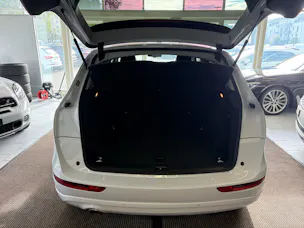 AUDI Q5 2.0 TDI quattro S-tronic | CH | Designpaket Sport | Adaptiv Tempomat | DAB | 19" | AMBITION | Xenon Plus |