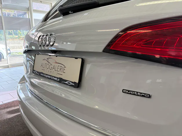 AUDI Q5 2.0 TDI quattro S-tronic | CH | Designpaket Sport | Adaptiv Tempomat | DAB | 19" | AMBITION | Xenon Plus |