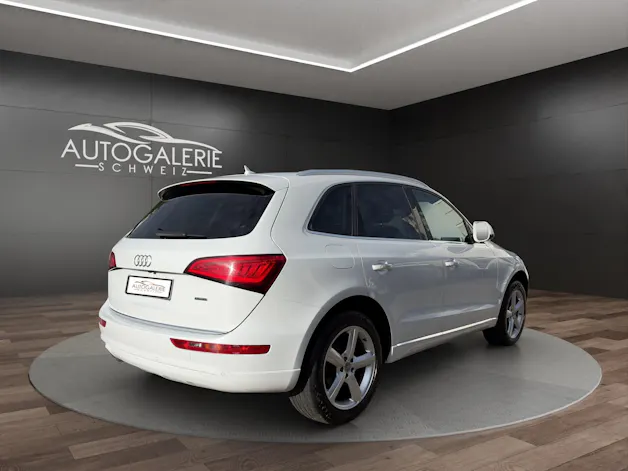 AUDI Q5 2.0 TDI quattro S-tronic | CH | Designpaket Sport | Adaptiv Tempomat | DAB | 19" | AMBITION | Xenon Plus |