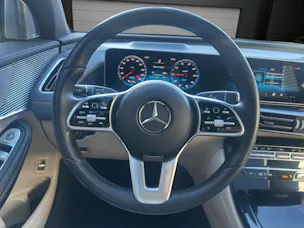 MERCEDES-BENZ EQC 400 AMG Line 4Matic