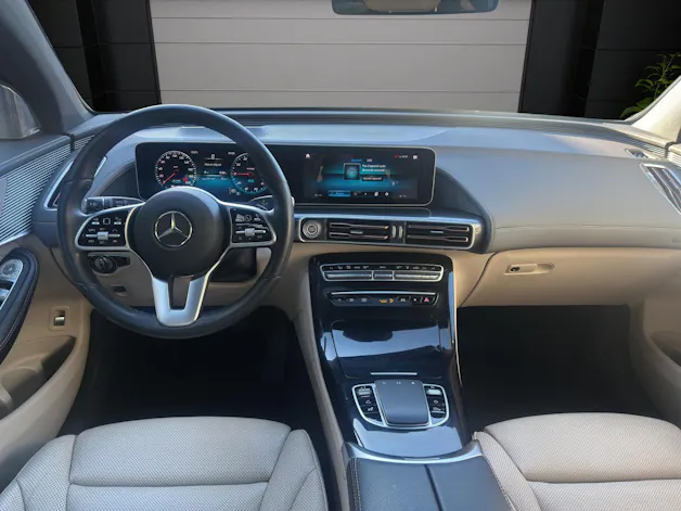 MERCEDES-BENZ EQC 400 AMG Line 4Matic