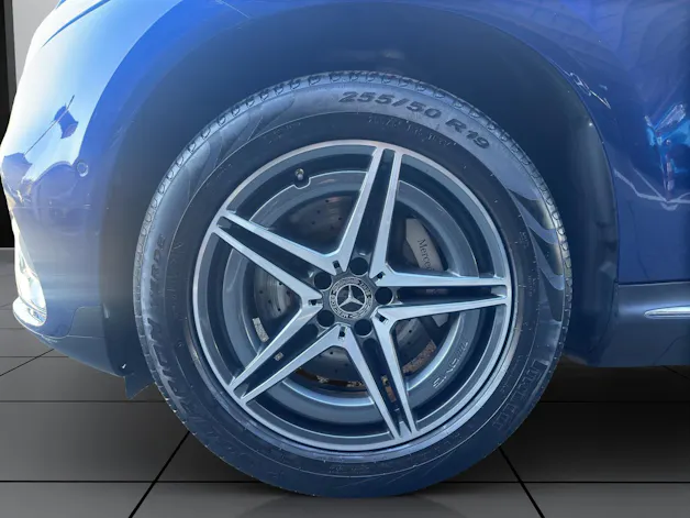 MERCEDES-BENZ EQC 400 AMG Line 4Matic