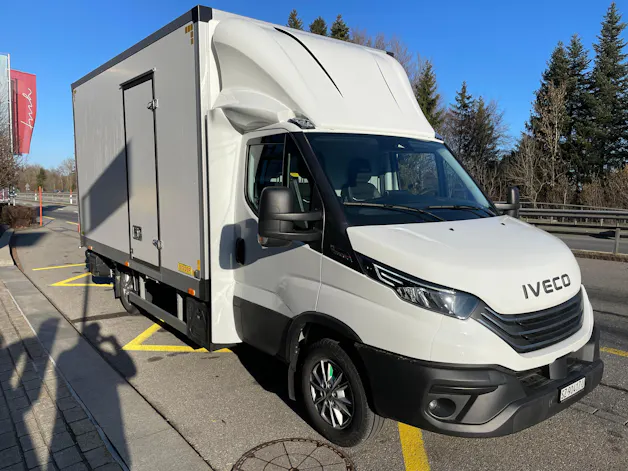 IVECO Daily 35 S 18H A8 für Durchlader einsetzbar