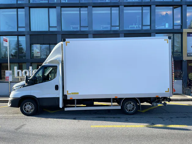 IVECO Daily 35 S 18H A8 für Durchlader einsetzbar