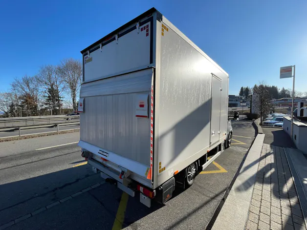 IVECO Daily 35 S 18H A8 für Durchlader einsetzbar