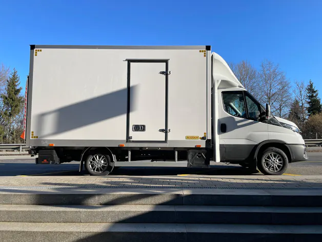 IVECO Daily 35 S 18H A8 für Durchlader einsetzbar