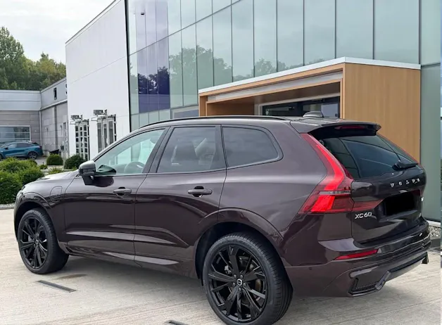 VOLVO XC60 T6 eAWD PluginHybrid Plus Dark Geartronic