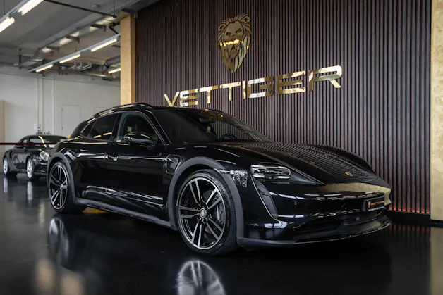 PORSCHE Taycan 4 Cross Turismo