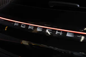 PORSCHE Taycan 4 Cross Turismo