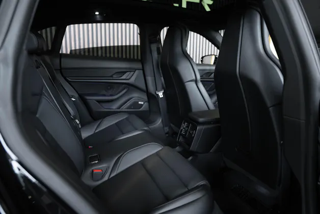 PORSCHE Taycan 4 Cross Turismo