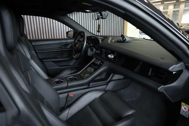 PORSCHE Taycan 4 Cross Turismo