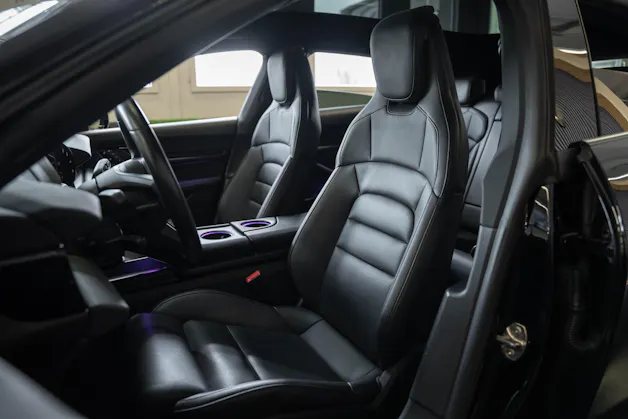 PORSCHE Taycan 4 Cross Turismo