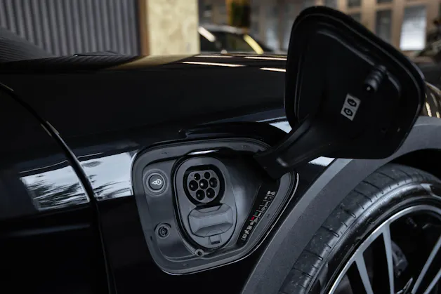 PORSCHE Taycan 4 Cross Turismo