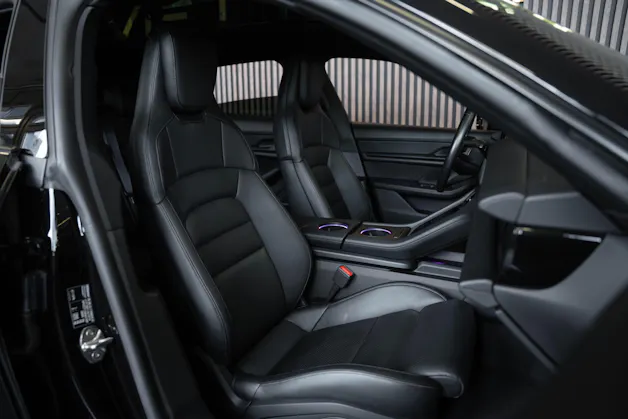 PORSCHE Taycan 4 Cross Turismo