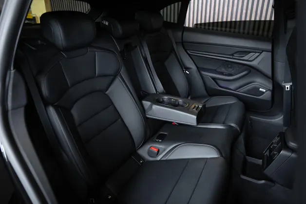 PORSCHE Taycan 4 Cross Turismo