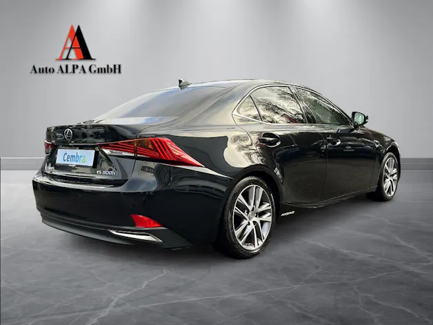 Lexus IS 300h excellence Automatic | CH | LEDER | SITZHEIZUNG & -BELÜFTUNG | TOTWINKEL | KAMERA | ACC
