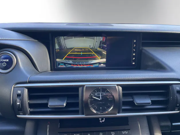 Lexus IS 300h excellence Automatic | CH | LEDER | SITZHEIZUNG & -BELÜFTUNG | TOTWINKEL | KAMERA | ACC