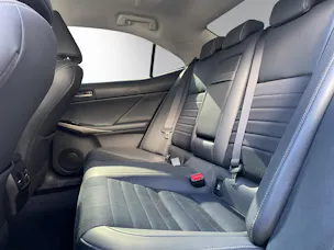 Lexus IS 300h excellence Automatic | CH | LEDER | SITZHEIZUNG & -BELÜFTUNG | TOTWINKEL | KAMERA | ACC
