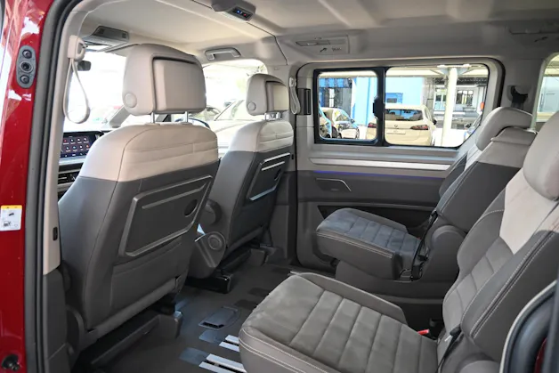 VW Multivan 2.0 TDI Style DSG Lang 7-Plätzer + AHK 2000kg + Standheizung