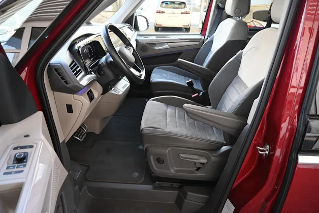 VW Multivan 2.0 TDI Style DSG Lang 7-Plätzer + AHK 2000kg + Standheizung