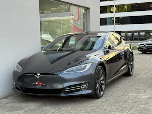 Tesla Model S Maximale-Reichweite * Raven *