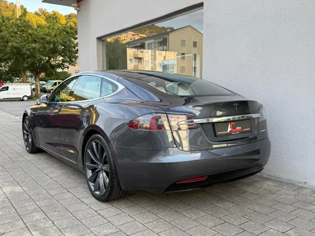 Tesla Model S Maximale-Reichweite * Raven *