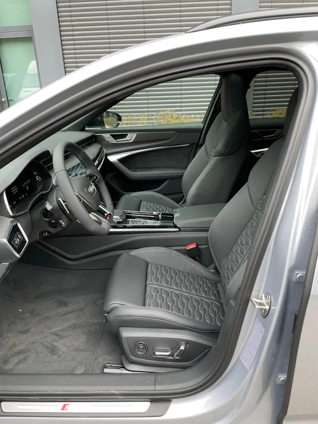 AUDI RS6 Avant 4.0 TFSI V8 quattro (Neuzustand!)