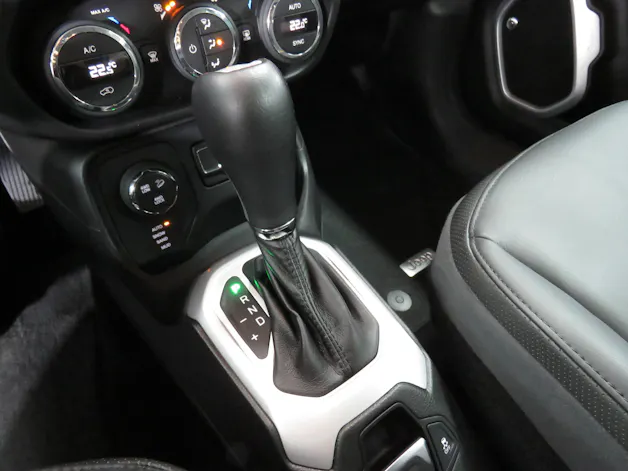 JEEP Renegade 2.0 CRD Limited AWD + Low Range 9ATX (Automat)
