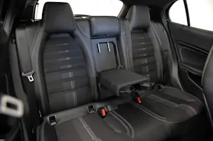 MERCEDES-BENZ GLA 220 d Urban