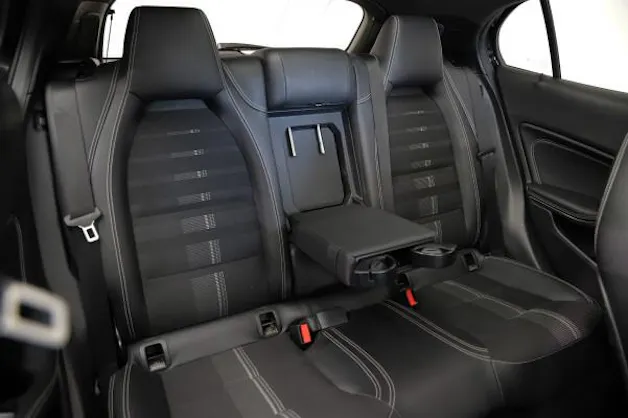 MERCEDES-BENZ GLA 220 d Urban