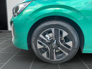 PEUGEOT 208 1.2 Hybrid Envy