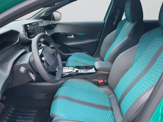 PEUGEOT 208 1.2 Hybrid Envy