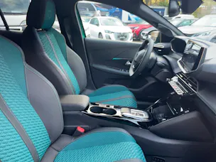 PEUGEOT 208 1.2 Hybrid Envy