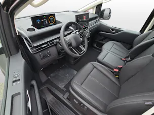 HYUNDAI Staria Wagon 84 kWh Vertex