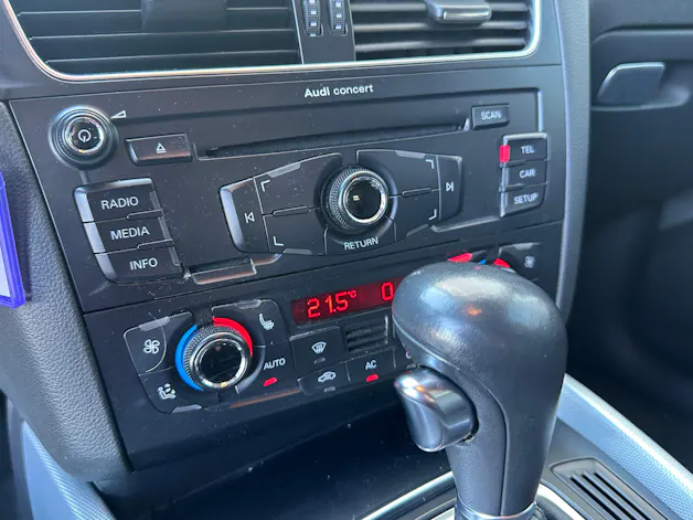 AUDI Q5 2.0 TDI quattro S-tronic