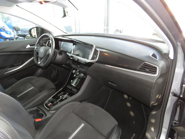 OPEL Grandland 1.6 Hybrid 4x4 GSe Automat