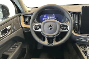 VOLVO XC60 T6 eAWD PluginHybrid Plus Dark Geartronic