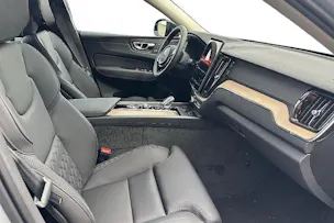 VOLVO XC60 T6 eAWD PluginHybrid Plus Dark Geartronic