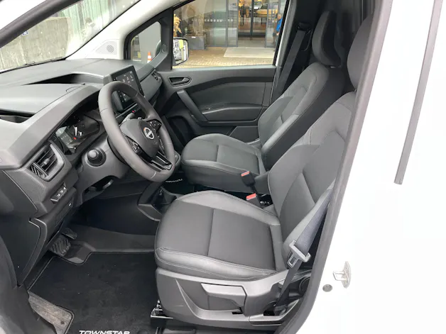 NISSAN Townstar EV45 kWh 22kW L2 Acenta