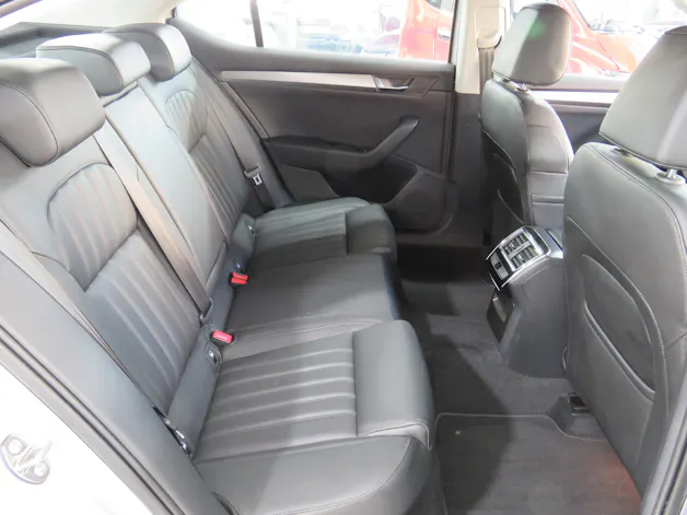 SKODA Superb 1.8 TSI Style DSG (Automat)