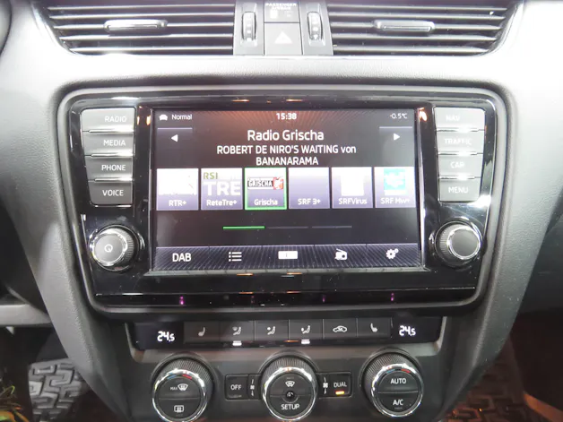 SKODA Octavia Combi 2.0 TDI Scout 4x4 DSG (Automat, AHK 1.8 t)