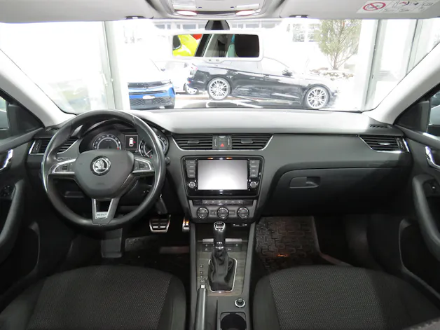 SKODA Octavia Combi 2.0 TDI Scout 4x4 DSG (Automat, AHK 1.8 t)