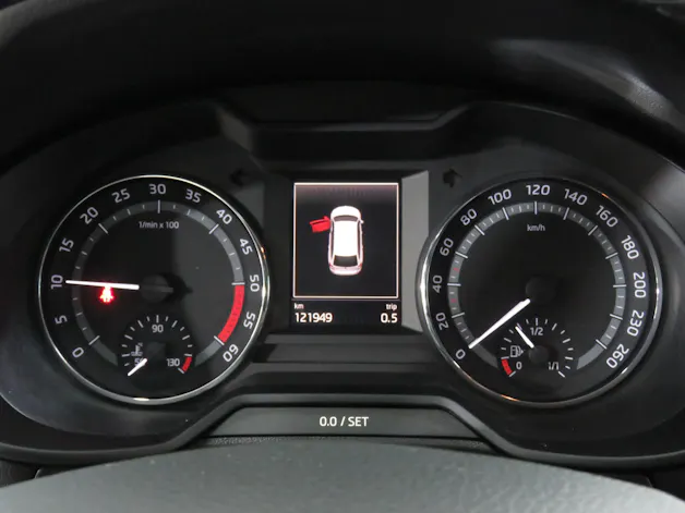 SKODA Octavia Combi 2.0 TDI Scout 4x4 DSG (Automat, AHK 1.8 t)