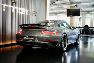PORSCHE 911 Turbo S TECHART PDK