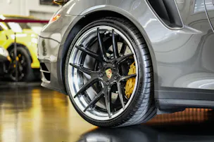 PORSCHE 911 Turbo S TECHART PDK