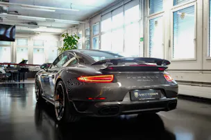 PORSCHE 911 Turbo S TECHART PDK