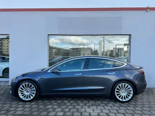 Tesla Model 3 Long Range Dual Motor AWD