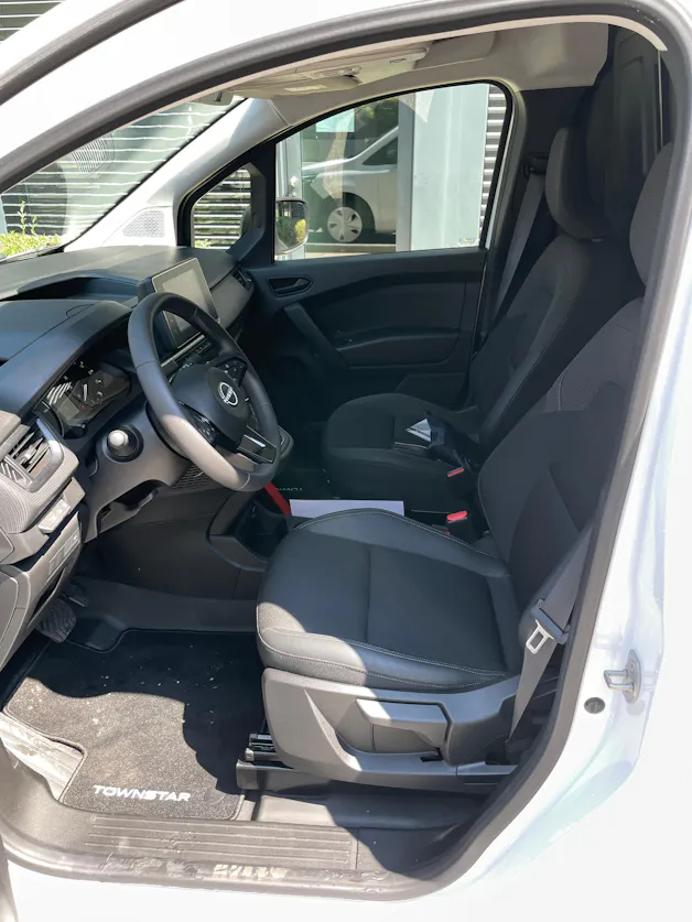 NISSAN Townstar EV45 kWh 22kW L2 Acenta